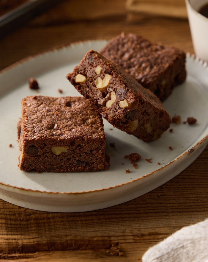 【コレクション】「ポケットブラウニー」のこだわり
チョコチップとクルミの豊かな風味に、伊予柑の香りを添えて