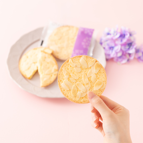 谷戸めぐり(クルミッ子8個 あじさい5枚 鎌倉だより12枚)