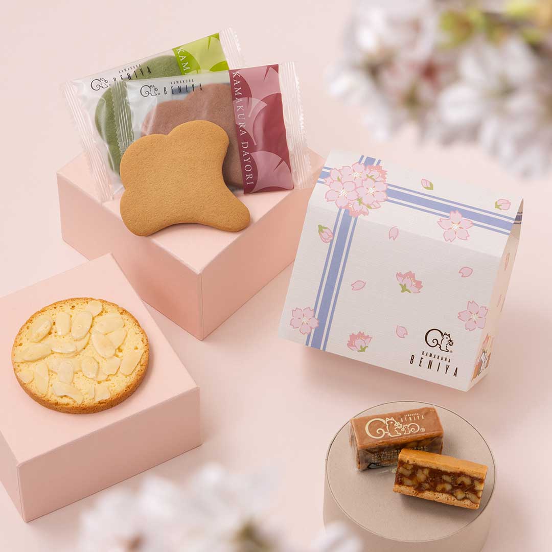 詰合せ01 ハウス型BOX(2026春)(クルミッ子2個 あじさい1枚 鎌倉だより3枚)