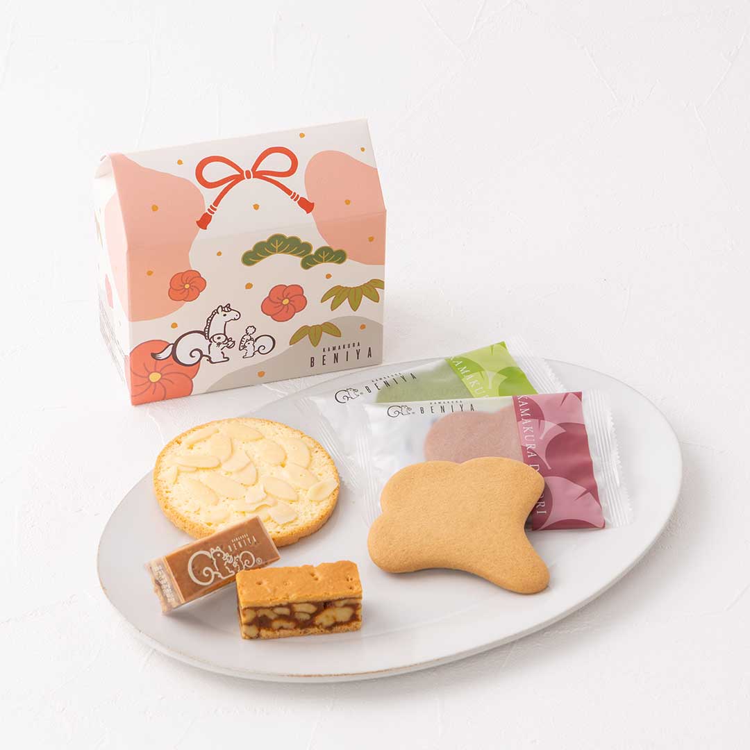 詰合せ01 ハウス型BOX(2026初春)クルミッ子2個・鎌倉だより各1枚・あじさい1枚