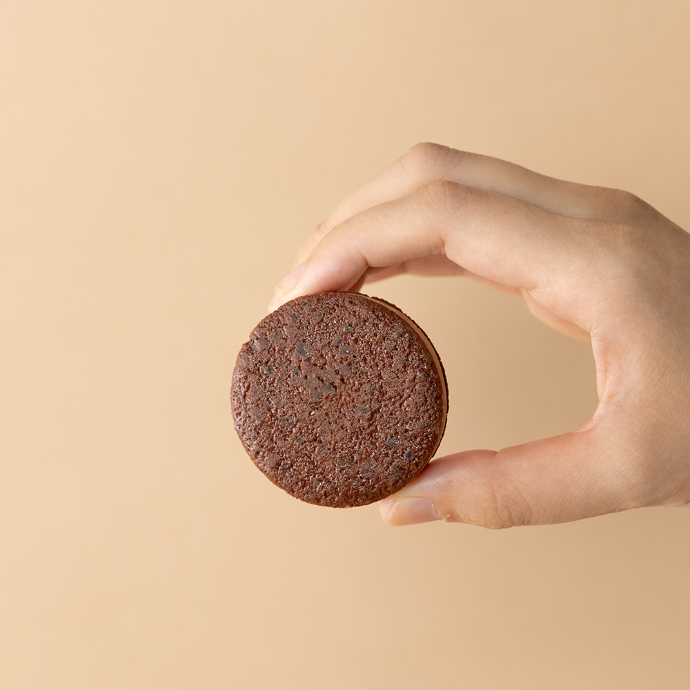 ココア＆ブロンドチョコレート（手持ちイメージ）