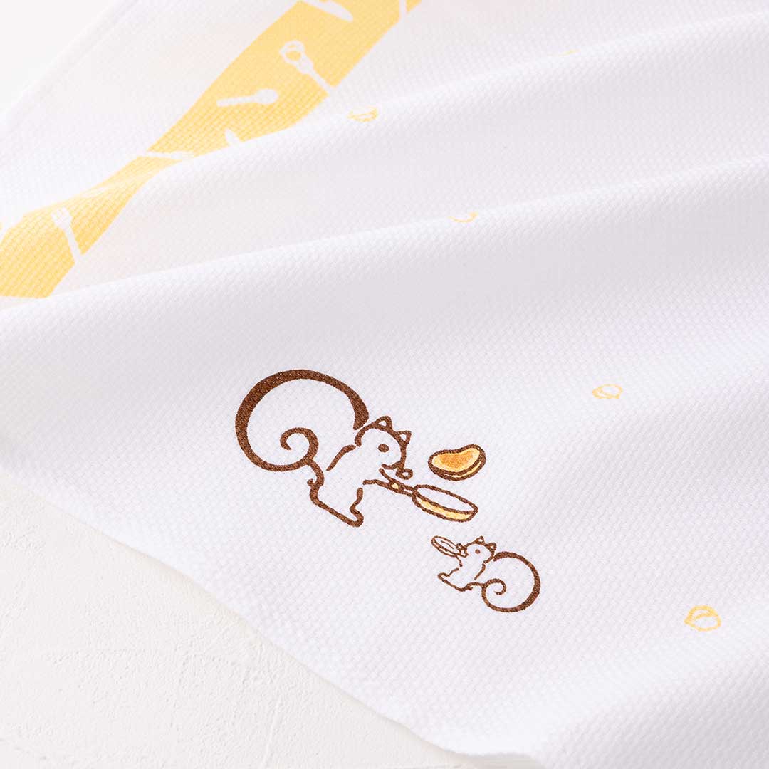 [福袋限定]ティータオル（リスくん親子がパンケーキ焼いているデザイン）